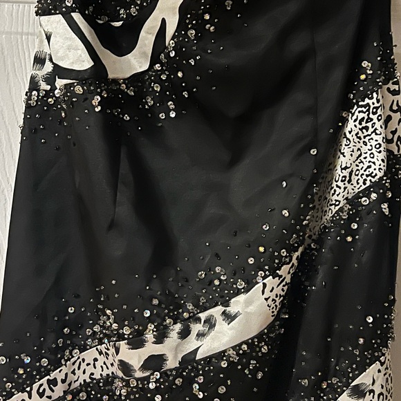 Night Moves Elegant Cream Satin Fabric - Picture 2 of 4